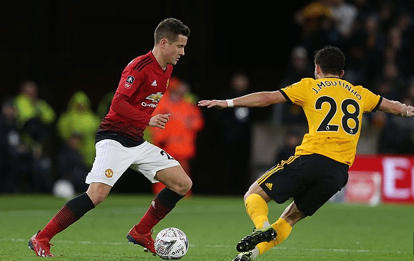 占据场上主 占据场上主